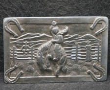 XD11158 VINTAGE 1950s  COWBOY RIDING HORSE  BUCKING HORSE WESTERN BELT BUCKLE