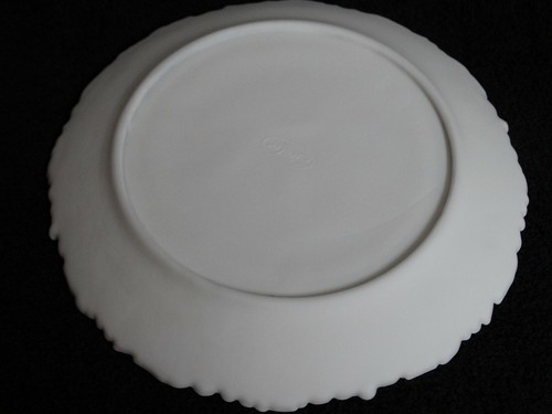 FENTON WHITE CUSTARD SATIN COLLECTORS PLATE I LOVE YOU MORE TODAY THAN YESTERDAY - Picture 3 of 4