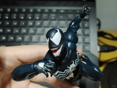 MARVEL VENOM Mafex 088 フィギュア 6インチ 欠品あり Medicom MAFEX 088 Venom Figure (Comic Ver.) | PlazaJapan