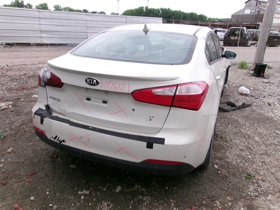 二手洗衣机液库 适合:2015 起亚 Forte 美国市场 带后雨刮器等级 — 第 4/4 张图片