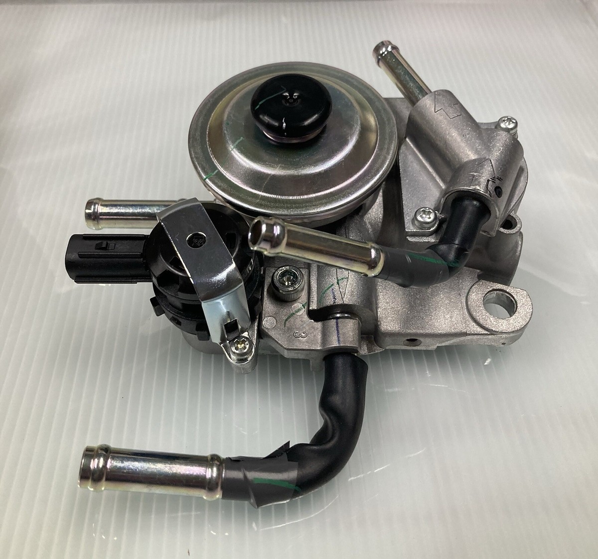 Genuine Toyota OEM 23380-30340 CAP ASSY, FUEL FILTER fit Land
