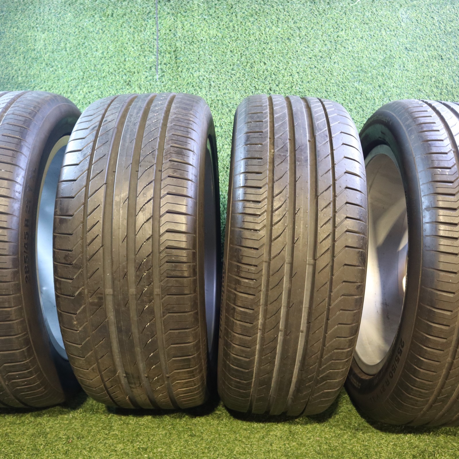 SET  22"OEM Rolls Royce Phantom Silver Take OFFs with Continental Tire 98% Life