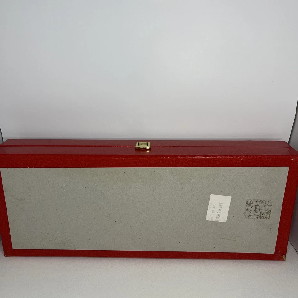 Copas de vino Cristalleria Fratelli Fumo con borde astillado dorado hechas a mano en Italia Foto 3 de 4