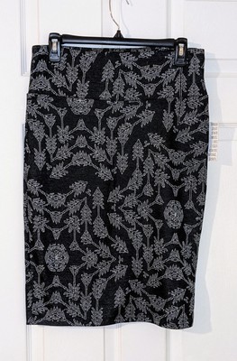 LuLaRoe Cassie Medium Stretch Cute Pencil Skirt Black White Arrow Print NWT