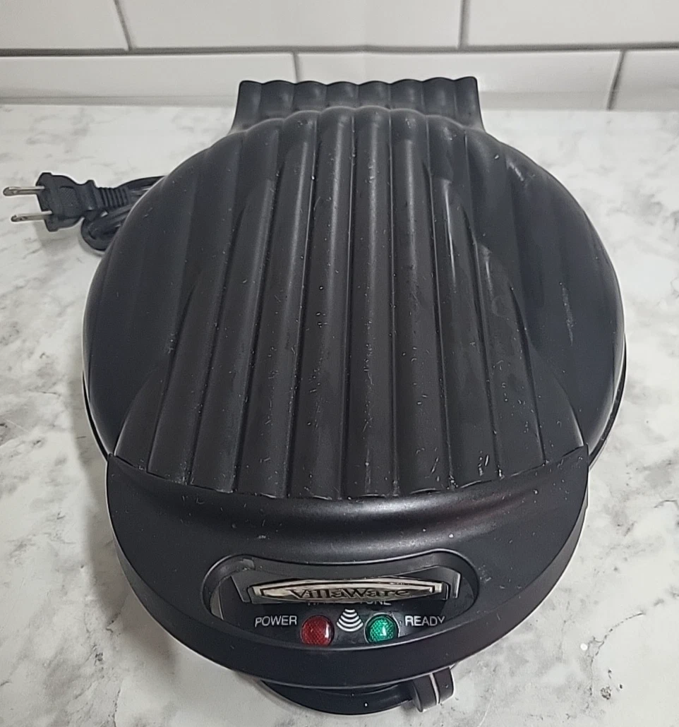 VillaWare Waffle Maker 2004 Black Round 7" Classic Baker Iron - Works *Read