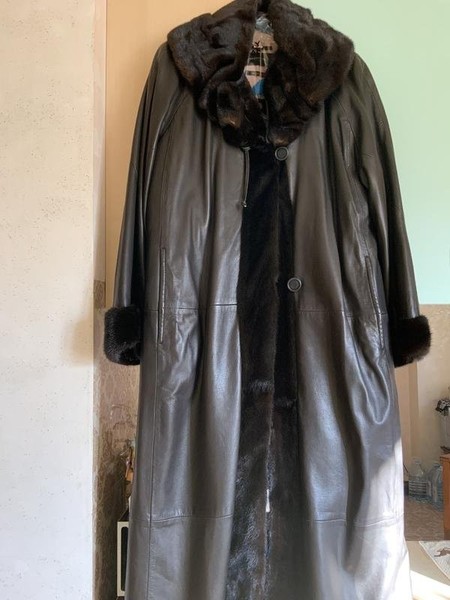 Women Fendi Coat Brown Leather 40 / L / 48