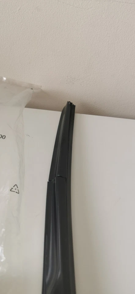 GENUINE NISSAN Wiper Blade Assy | 288905FA0A - Image 4 of 4