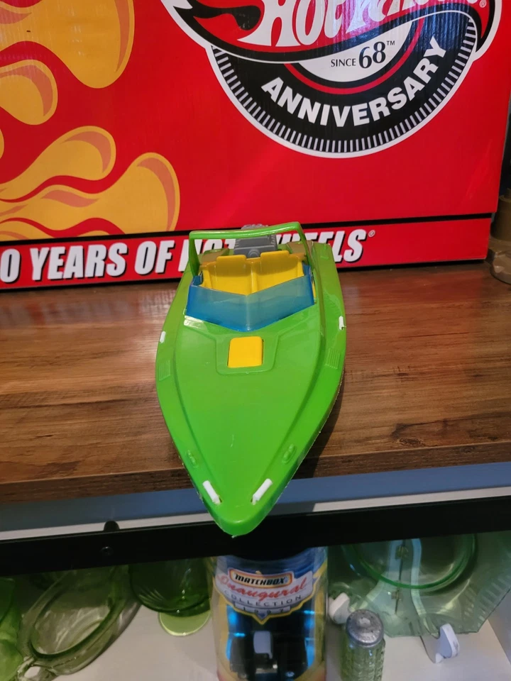 JUGUETES DE PLÁSTICO AMERICANOS DE COLECCIÓN JUGUETE VERDE LANCHA RÁPIDA DE PLÁSTICO - HECHO EN EE. UU. Foto 2 de 4
