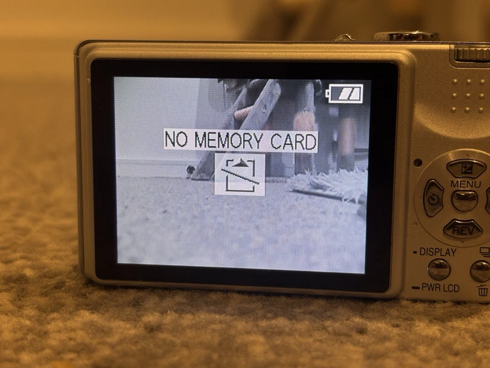 Panasonic Lumix DMC-FX7, photo 3 of 5