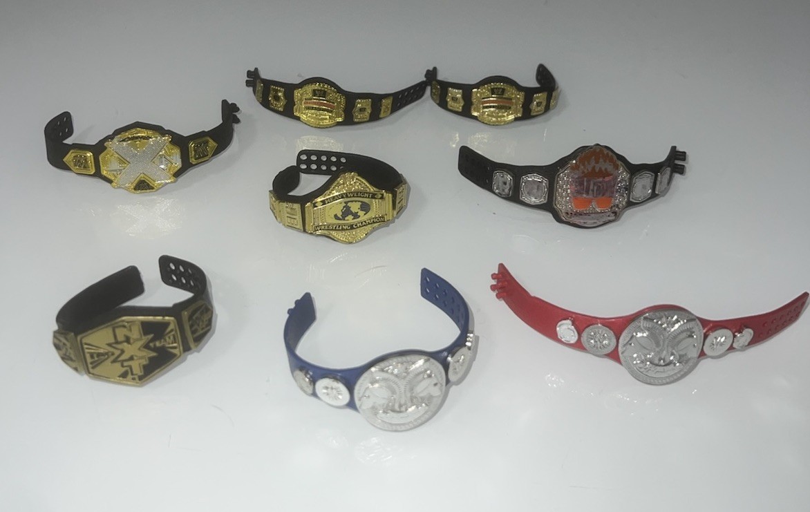 Belt Lot Of 8 Belts