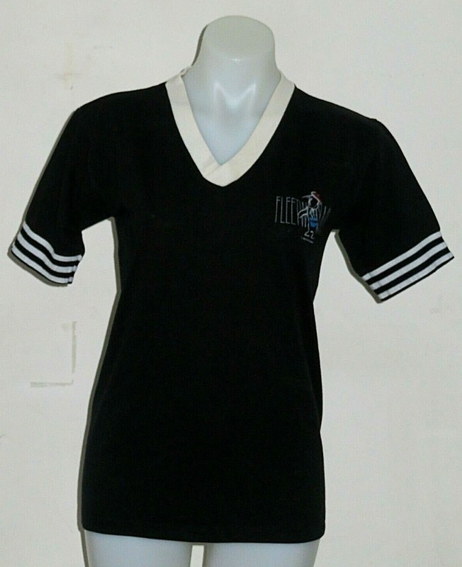 Vtg. FLEETWOOD MAC MIRAGE 1982 Black Short Sleeve V-Neck T Shirt Sz. M 38/40 GVC