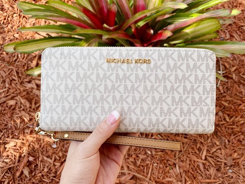 vanilla michael kors wallet