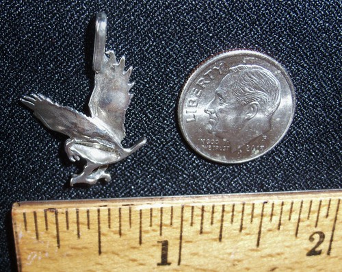 STERLING SILVER 1" x 3/4" FLYING/LANDING EAGLE CHARM - MADE IN THE U.S.A. - Picture 11 of 11