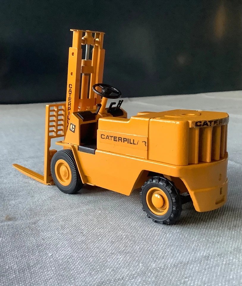 1:25 JOAL CATERPILLAR CARRELLO ELEVATORE MULETTO Ref. 215 - Immagine 3 di 4