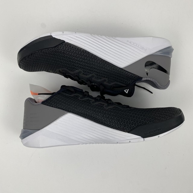 nike metcon 5 black white gunsmoke