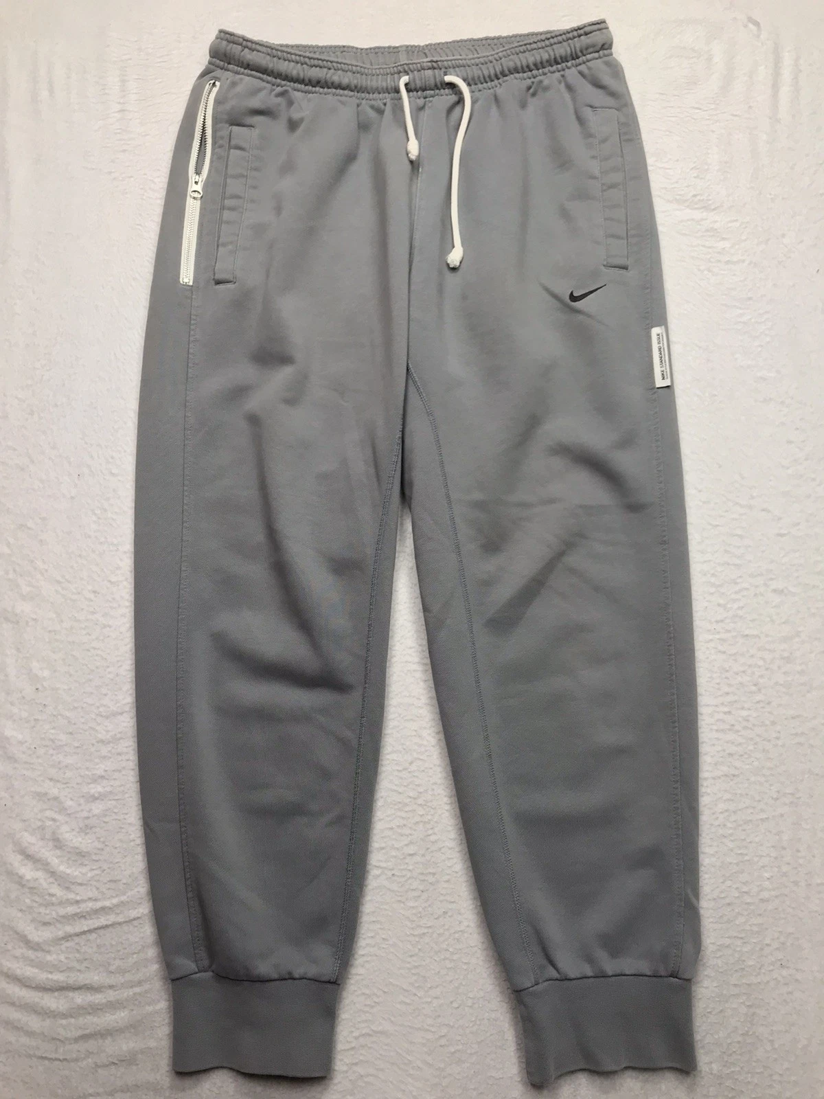 NIKE Standard Issue Jogger Sweatpant Men L (32x28) Gray Drawstring Zip Pocket