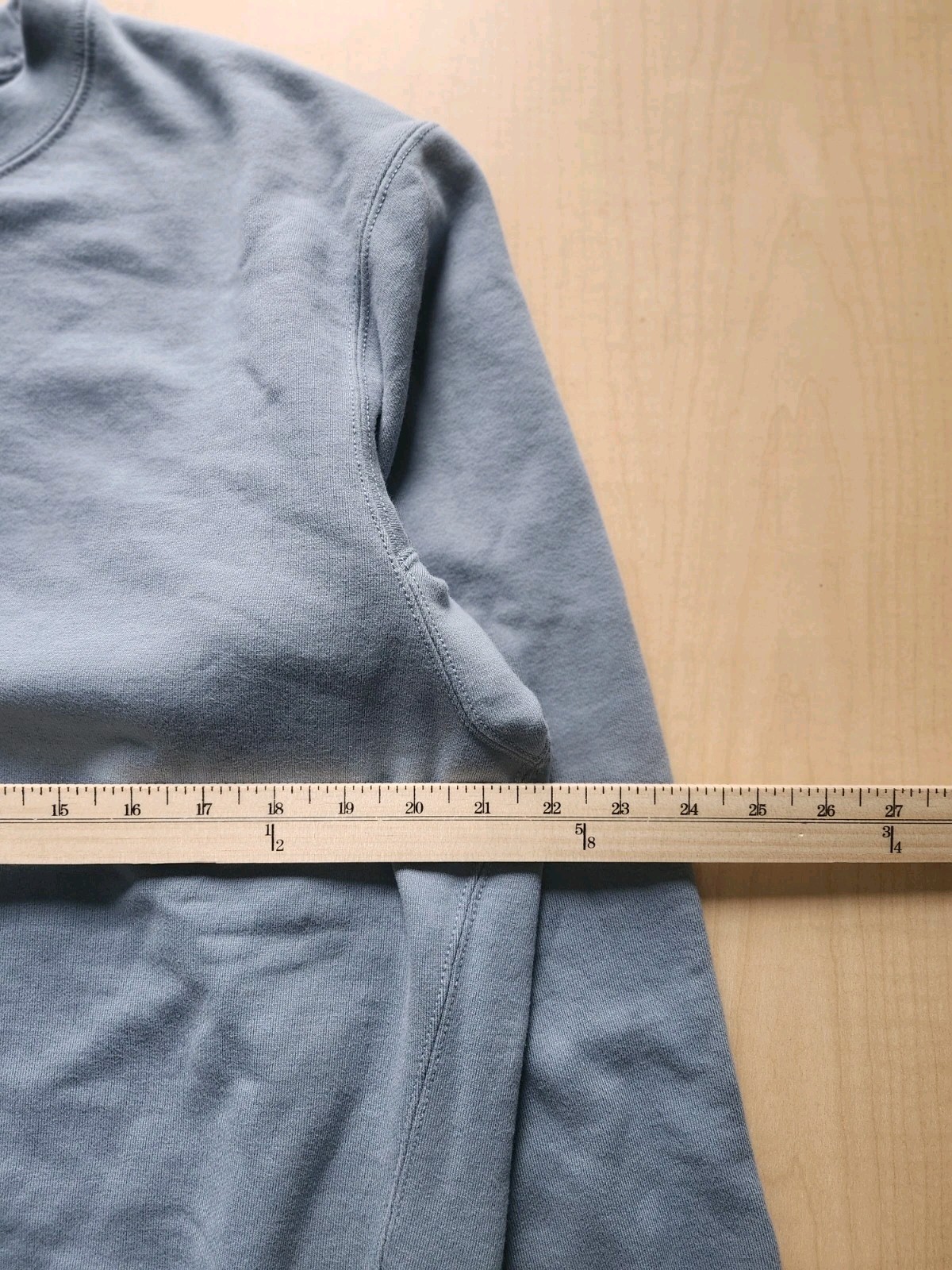Uniqlo Cotton-Poly Blend Blue Crewneck Sweater Men's Size Medium image 4