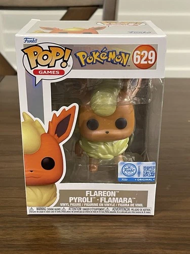 Funko Pop! Vinyl: Pokémon Flareon (Pearlescent) Pokemon Center (Exclusive) Damag