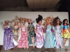 LOTTO DI 8 BAMBOLE DELLA BARBIE ANNI 2000