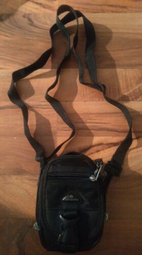 Piccola borsa da trasporto fotocamera Samsonite con cinturino regolabile - Foto 1 di 3