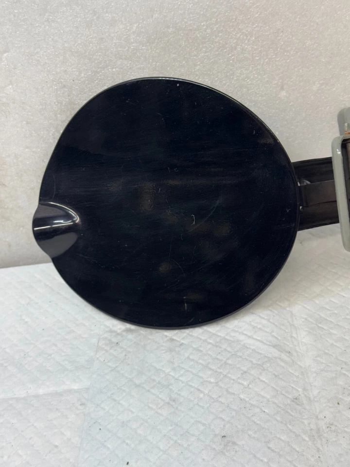 2008 2009 2010 2011 MAZDA TRIBUTE Fuel Tank Door black OEM (14) (HO) - Image 2 of 4