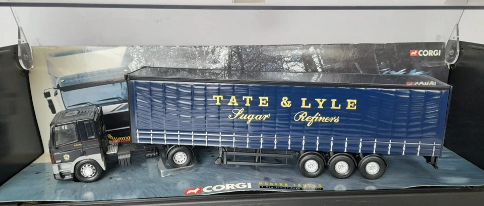 Corgi Modern Trucks 75402 Leyland DAF Curtainside Lorry - Tate & Lyle 1:50 Scale - Image 4 of 4