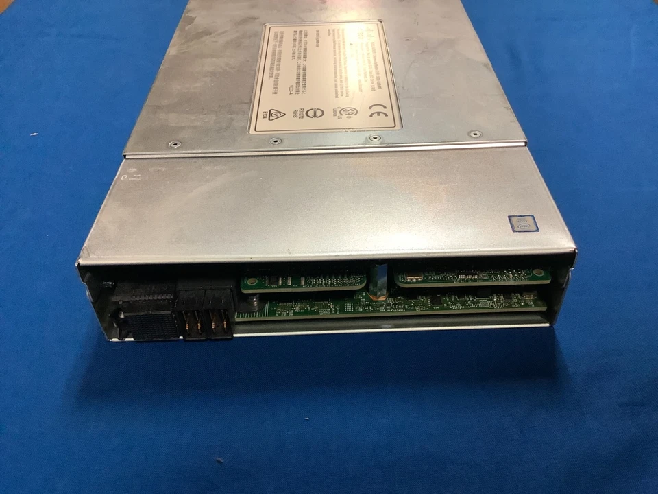 Cisco UCSB-B200-M5 Blade Server 73-17637-09	 CTO Chassis - Image 4 of 4