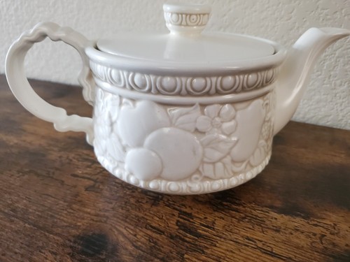 Vernon Antiqua Metlox Vintage Serving Dish/Bowl/Lid/Spout Fruit /Berry/Flower - Picture 14 of 17