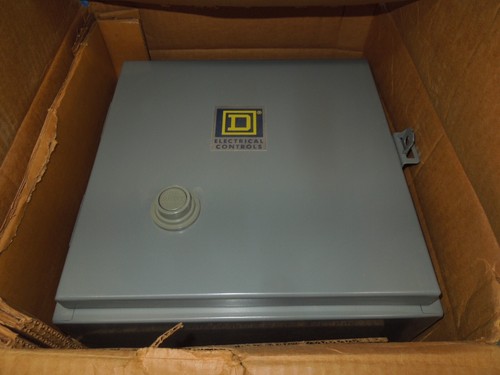 Sqaure D 8736-SCG-8 Size 1 AC Reversing Magnetic Starter 208V Coil NEMA 1 Encl - Picture 3 of 6