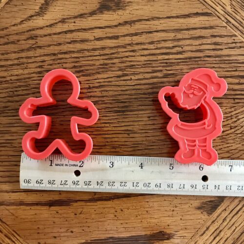 New Vintage Lot of Five (5) FARBERWARE 3” & 4” HOLIDAY Cookie Cutters - Picture 4 of 7