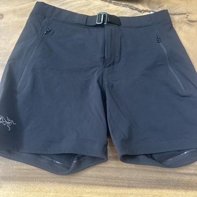 Arc'teryx Gamma Shorts Womens Size 2 Belted w/ 6'' Inseam Black Hiking
