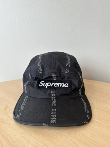 Casquette de camp texte réfléchissant suprême noire FW18