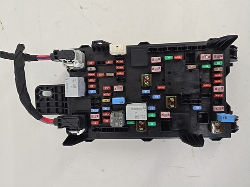 2016-2018 CADILLAC-CT6 REAR POWER DISTRIBUTION JUNCTION FUSE RELAY BOX 84045073 - Picture 5 of 11