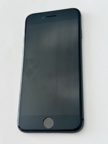 Apple iPhone 8, 64GB, ohne Simlock, Akku 82%