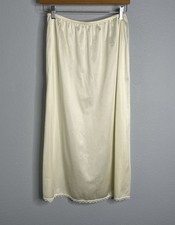 Vintage Warners Women's Beige Perfect Measure Nylon Half Slip Size L 55300