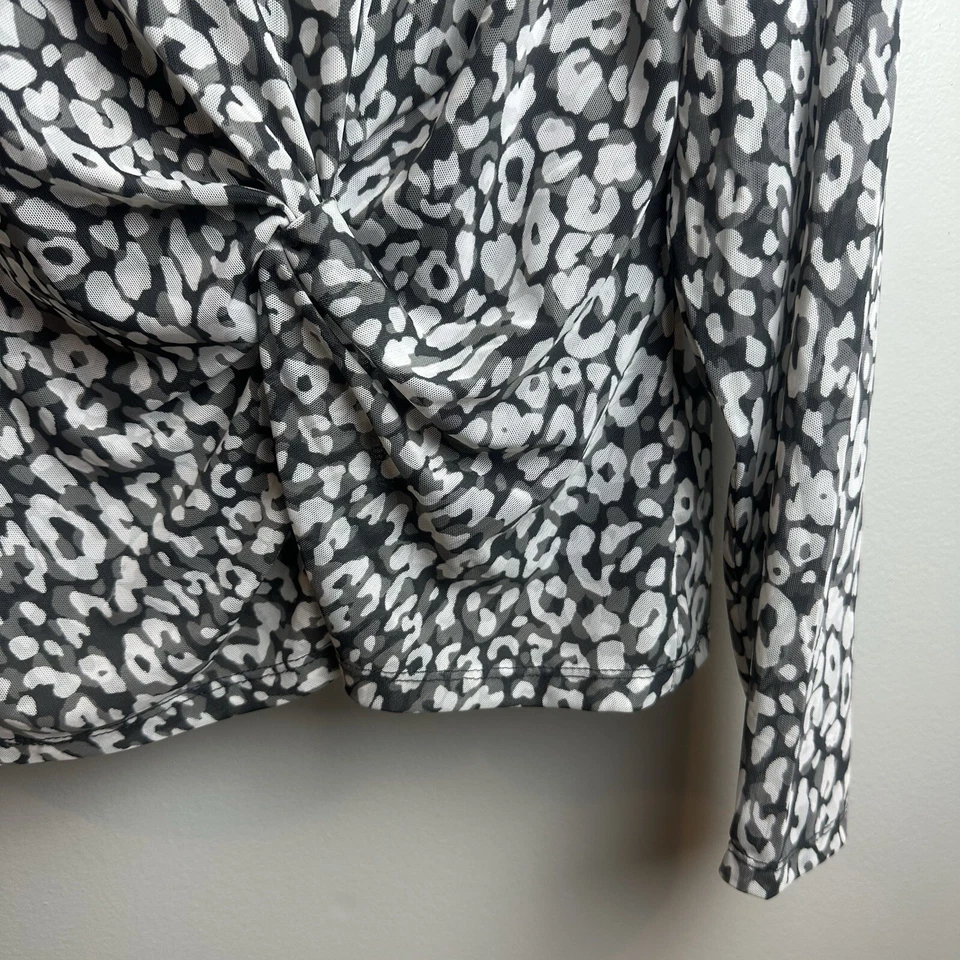 Blusa para mujer Tahari talla XL malla torcida frontal estampado animal gris blanco nueva con etiquetas Foto 2 de 4