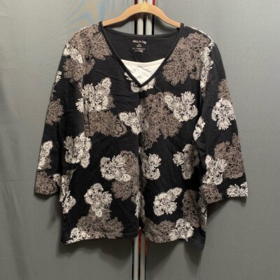 B19-Women's White Stag Shirt, L/G, Black, Floral vtg