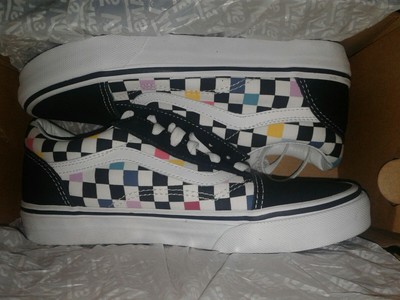 vans party checker