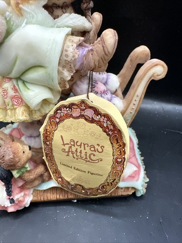 Enesco Laura's Attic “Where Shall We go?” Figurine Karen Hahn 1990 - Picture 2 of 7