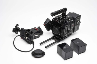 Canon EOS C500 Mark II w/2Batts, Monitor, Magnifier, Grip, Cage, EF & PL, Great