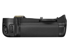 Nikon MB-D10 Multi Power Battery Pack for Nikon D300  D700 Digital SLR Cameras