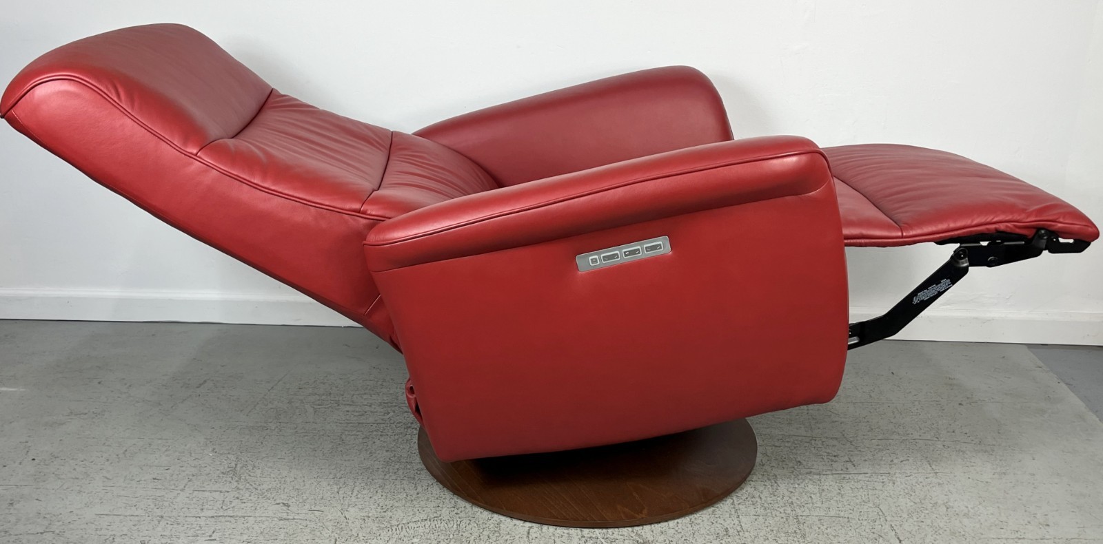 *NEW* Ekornes Stressless Medium MIKE Powered Adjustable Leather Recliner Ottoman