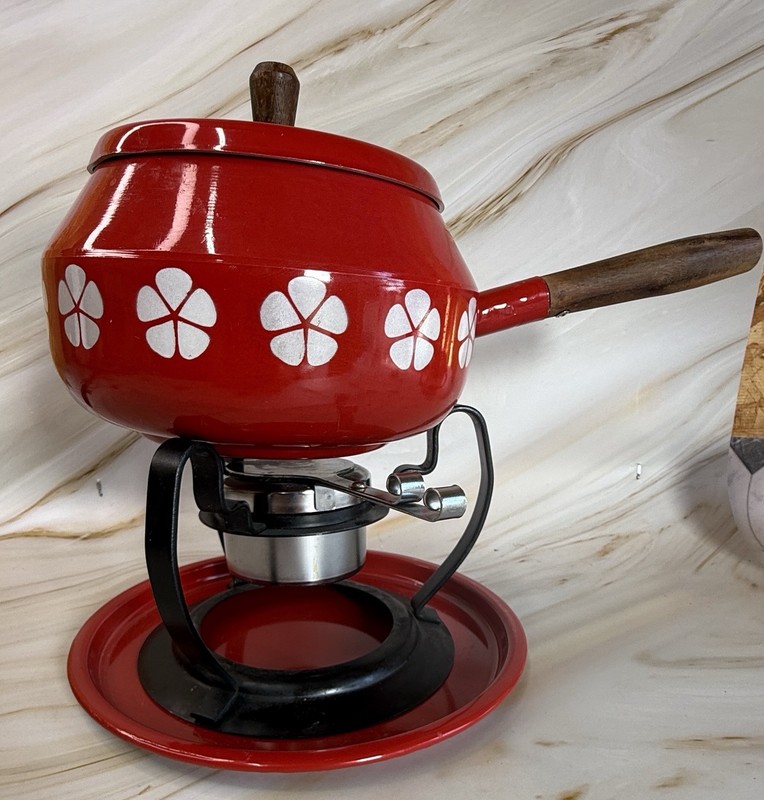 VINTAGE MCM Mid Century Modern Japan Red Floral Fondue Pot
