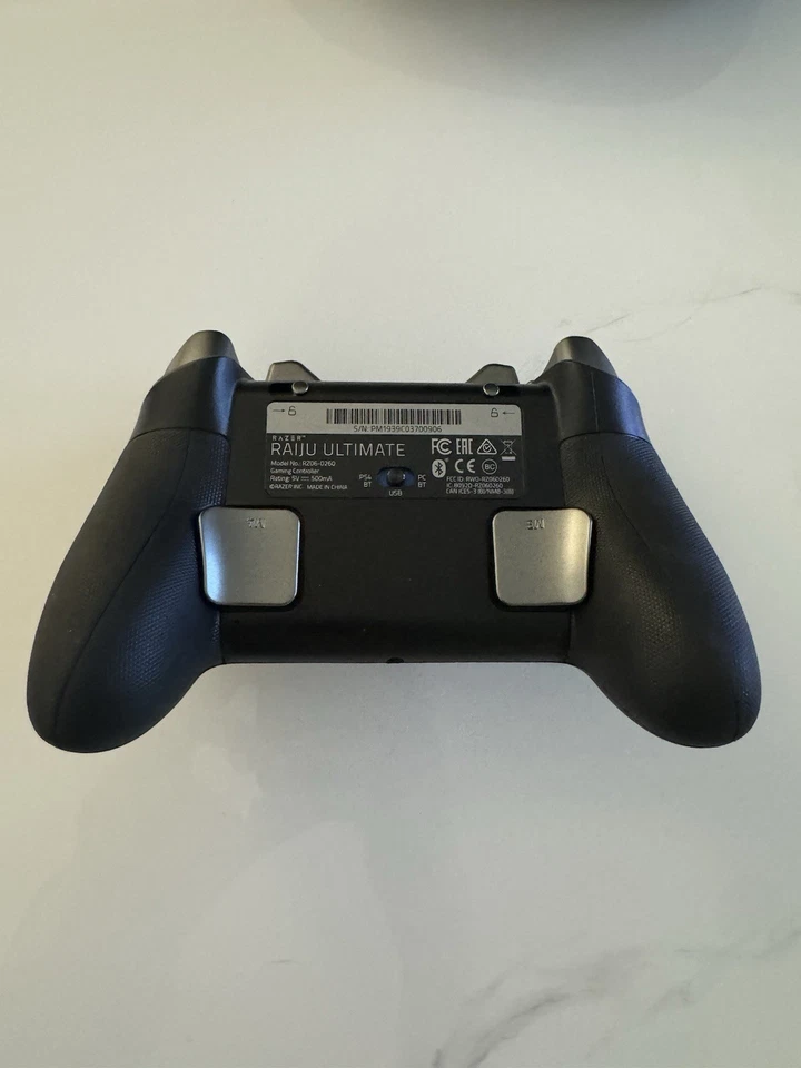 Razer Raiju ultimate PS4 PC - Image 3 of 3