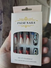 Halloween Long False Nails Bloody Scream Mask Faux Diamonds