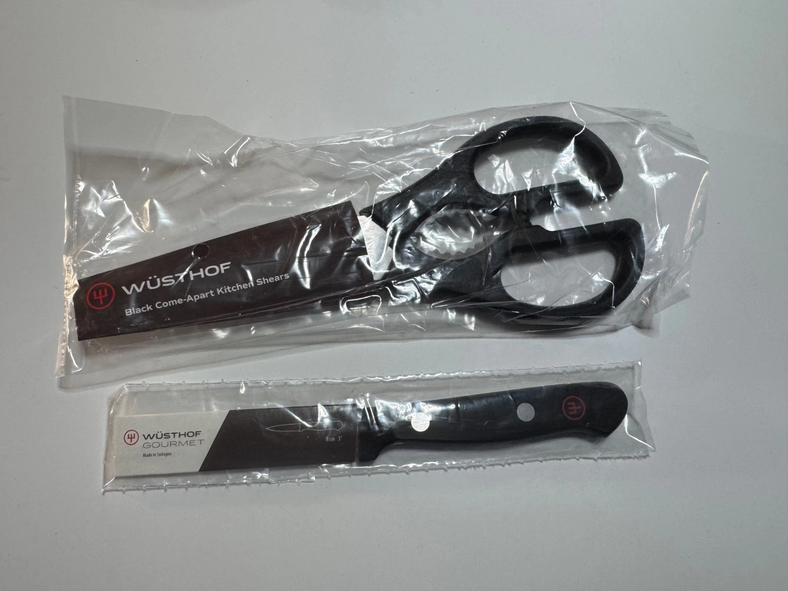 Wusthof Gourmet 2 Piece 3" Paring Knife, Kitchen Shears Scissors Herb Snippers
Opens in a new window