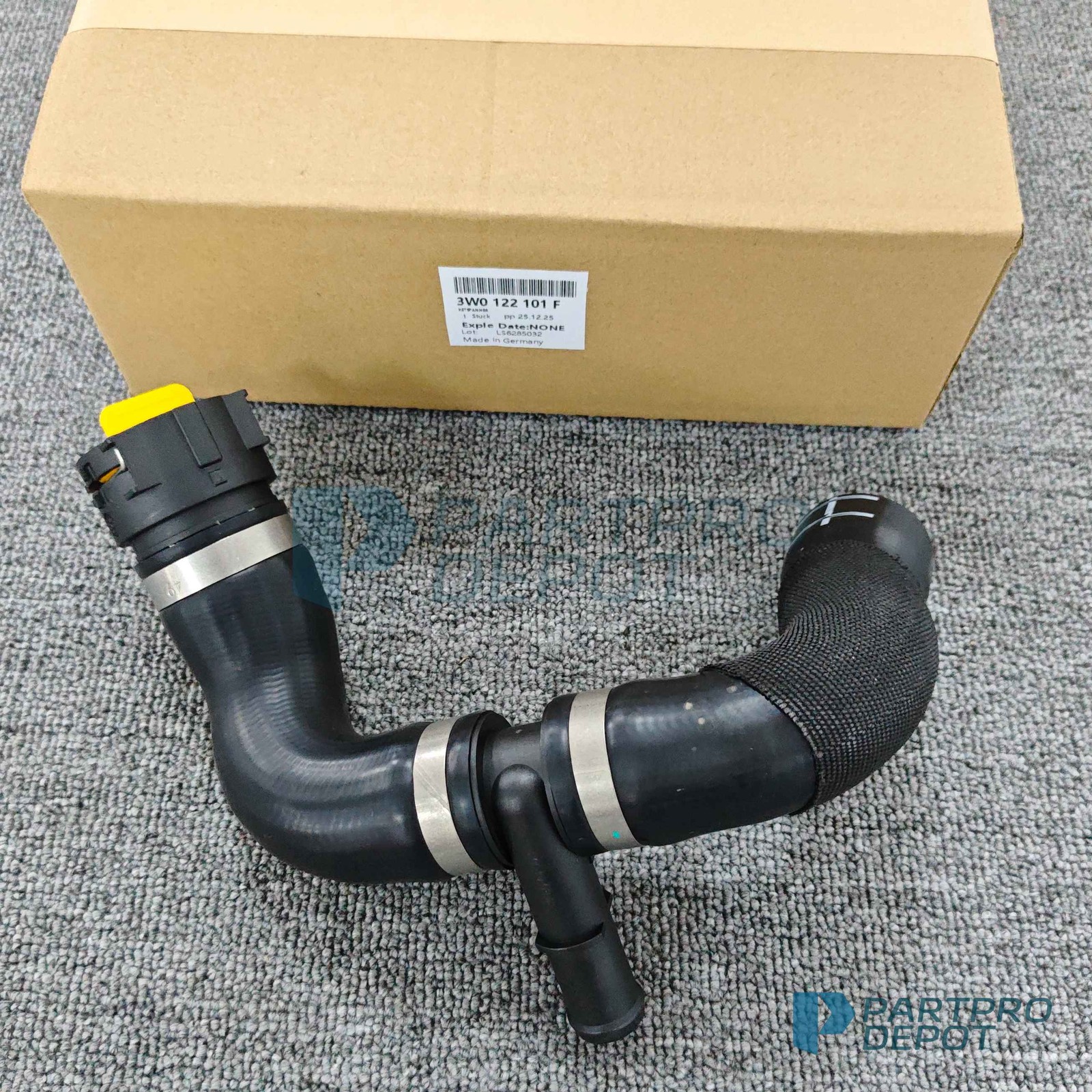 Bentley Continental Flying Spur Coolant hose P/N 3W0122101F