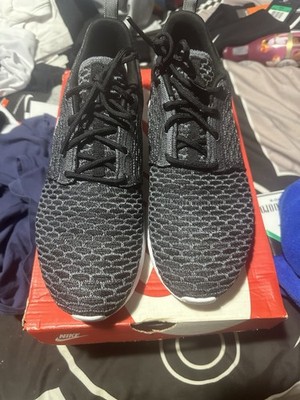 Nike Roshe One Flyknit in the ''Dark Grey/Black/White'' Size 10