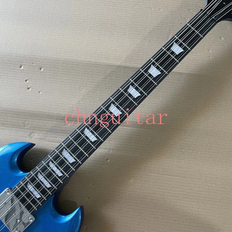 Bajo eléctrico 8 cuerdas azul SG cuerpo de caoba maciza diapasón de palisandro 22 trastes Foto 3 de 4