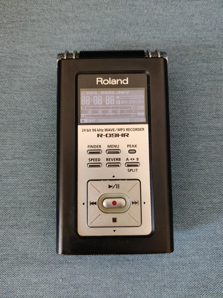Roland MP3 RECORDER R-09HR DEFEKT 24 bit WAVE tragbarer Recorder FÜR BASTLER - Bild 2 von 4